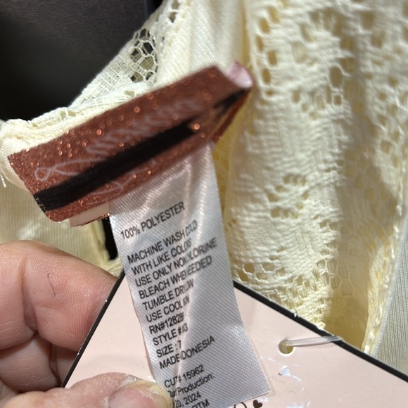 Duchess Lace Overlay, lined,bow-front,keyhole button back,sleeveless flowy dress - Picture 6 of 8